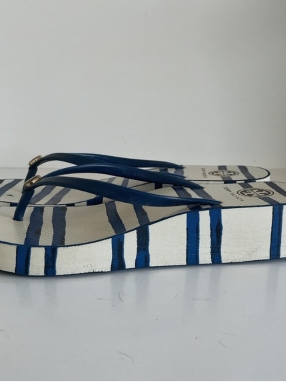 Tory Burch Blue & White Stripe Men’s Bag - Picture 6 of 9